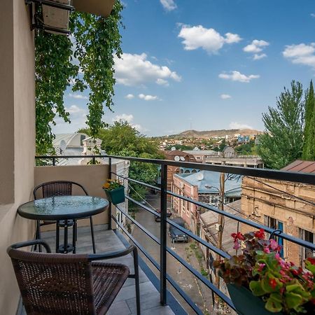 Constant Tbilisi Hotel Exterior photo