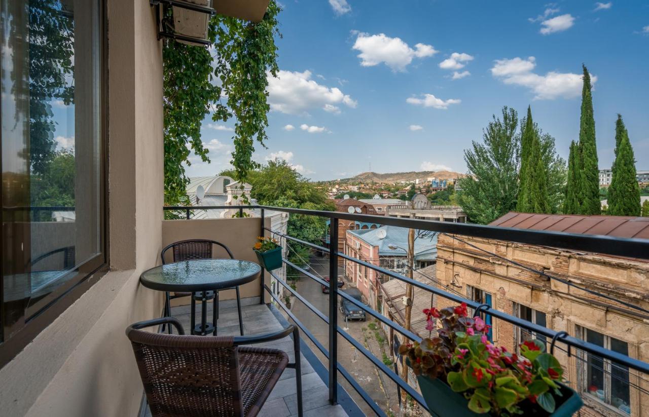 Constant Tbilisi Hotel Exterior photo